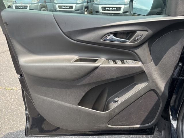 2022 CHEVROLET EQUINOX - Image 9