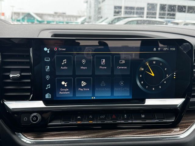 2023 CHEVROLET SILVERADO - Image 32