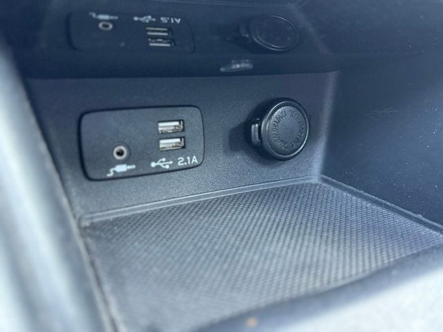 2023 SUBARU FORESTER - Image 31