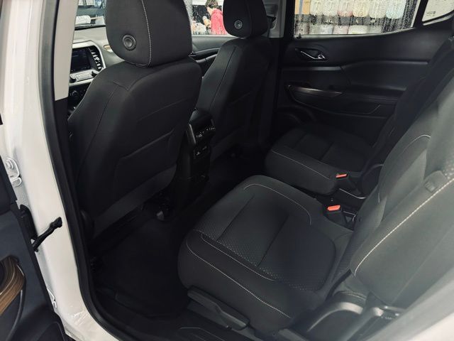 2023 GMC ACADIA - Image 20