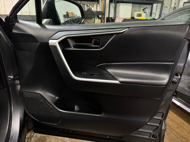 2024 TOYOTA RAV4 - Image 12