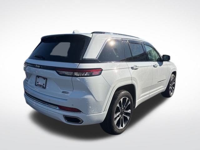 2022 Jeep Grand Cherokee Overland photo 4