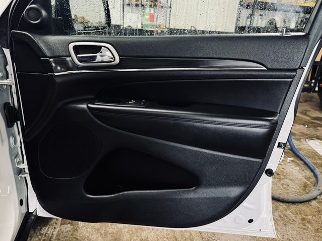 2022 JEEP GRAND CHEROKEE - Image 15