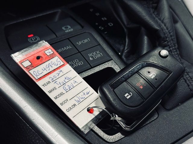 2024 TOYOTA RAV4 - Image 33