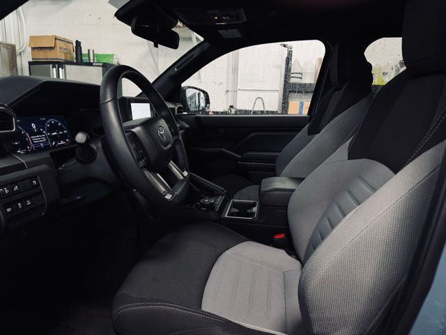 2025 TOYOTA 4RUNNER - Image 17