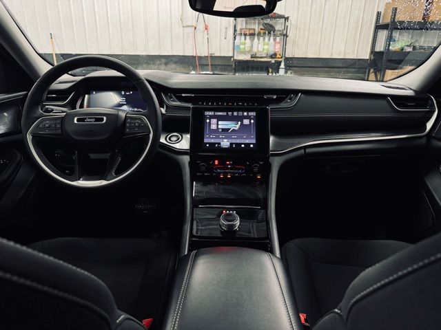 2023 JEEP GRAND CHEROKEE - Image 21