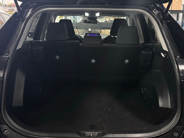 2024 TOYOTA RAV4 - Image 9
