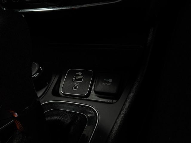 2022 JEEP CHEROKEE - Image 34