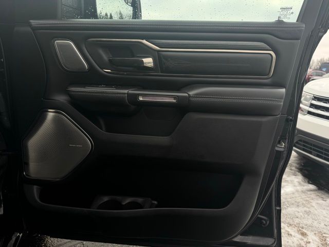 2021 RAM 1500 - Image 15