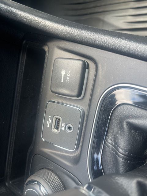 2022 JEEP CHEROKEE - Image 29