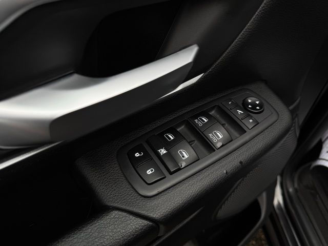 2019 RAM 1500 - Image 12