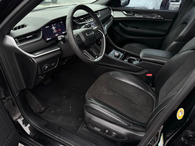 2023 JEEP GRAND CHEROKEE - Image 18