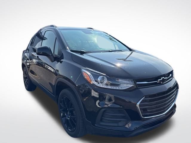 2022 Chevrolet Trax LT photo 2