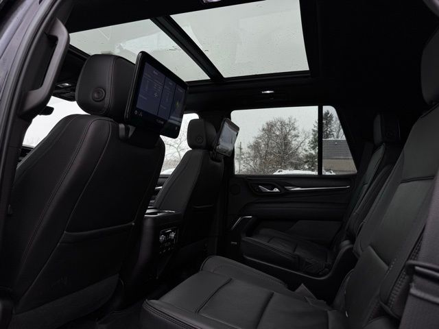 2021 GMC YUKON - Image 28