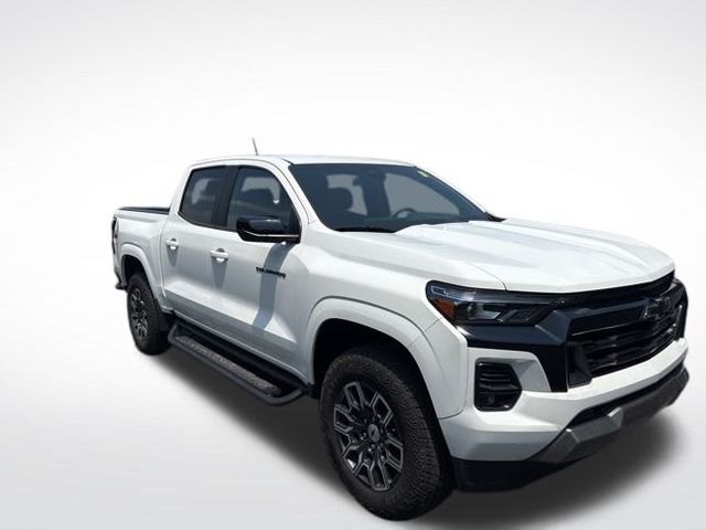 2023 Chevrolet Colorado Z71 photo 3