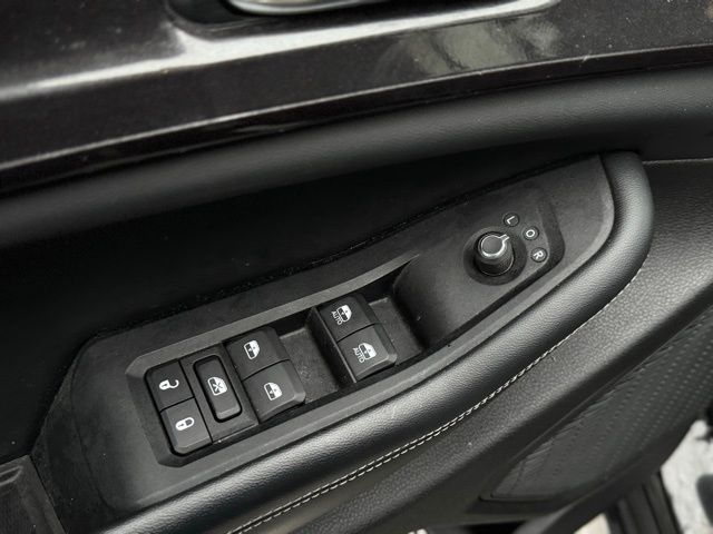 2023 JEEP GRAND CHEROKEE - Image 14