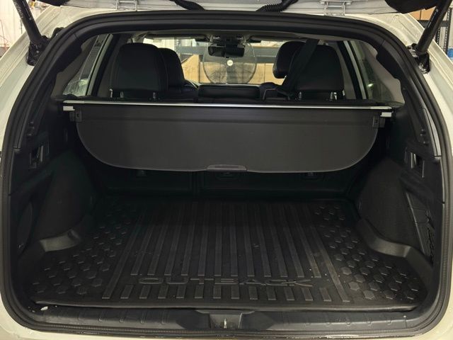 2023 SUBARU OUTBACK - Image 10