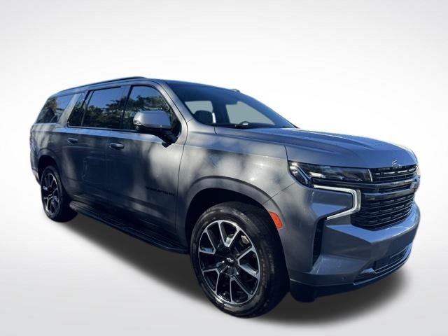 2021 Chevrolet Suburban RST photo 3