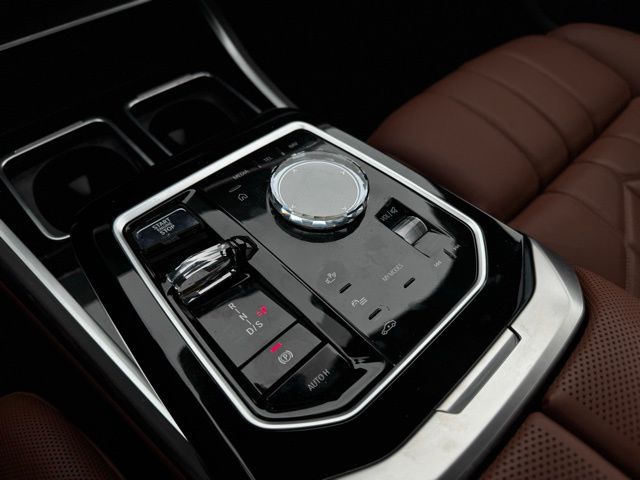 2023 BMW 760I - Image 35