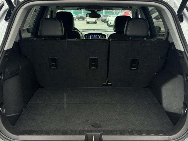 2024 GMC TERRAIN - Image 10