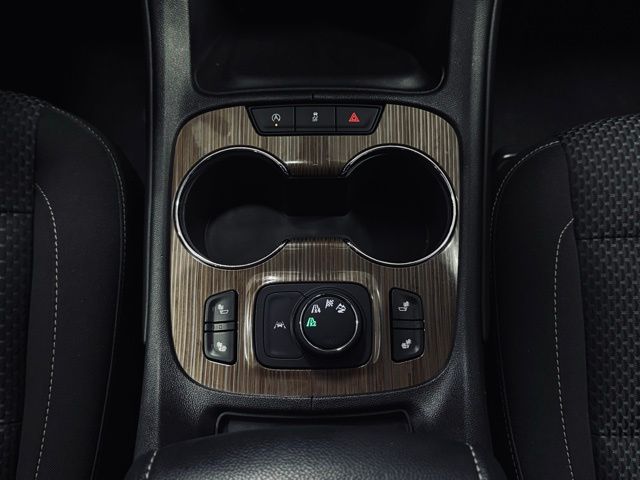 2023 GMC ACADIA - Image 33