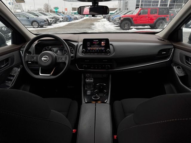 2023 NISSAN ROGUE - Image 18