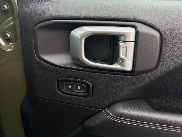 2021 JEEP WRANGLER - Image 16