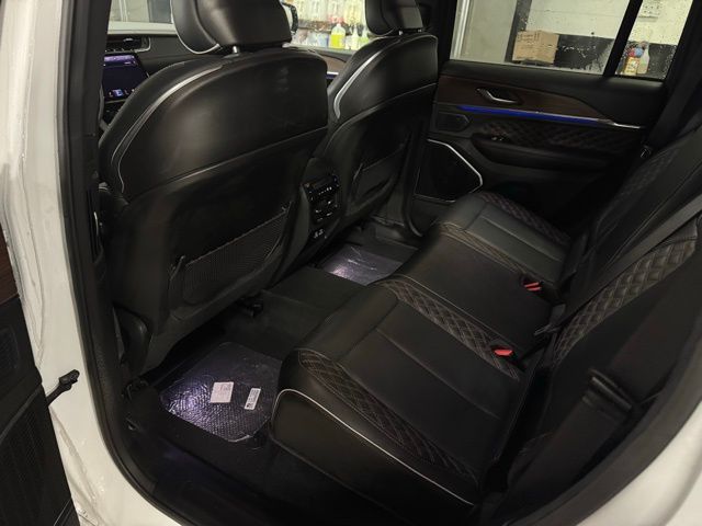 2025 JEEP GRAND CHEROKEE - Image 19