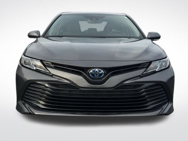 2020 Toyota Camry Hybrid LE photo 3