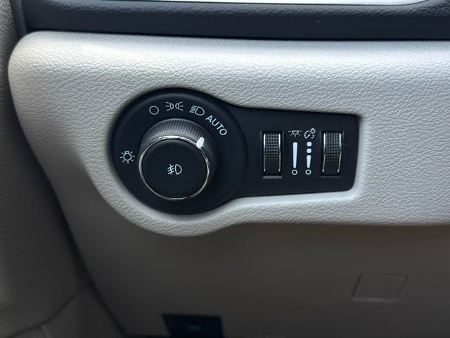 2024 CHRYSLER PACIFICA - Image 32