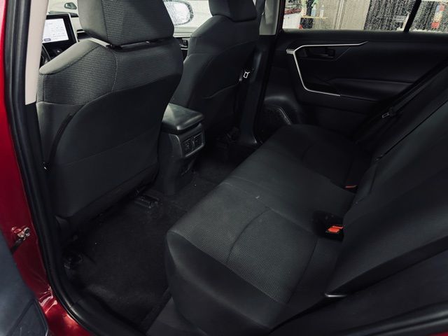 2024 TOYOTA RAV4 - Image 17
