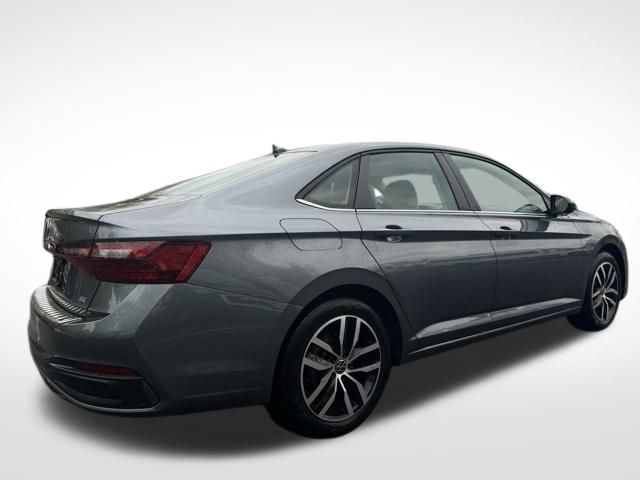 2025 Volkswagen Jetta 1.5T SE photo 4