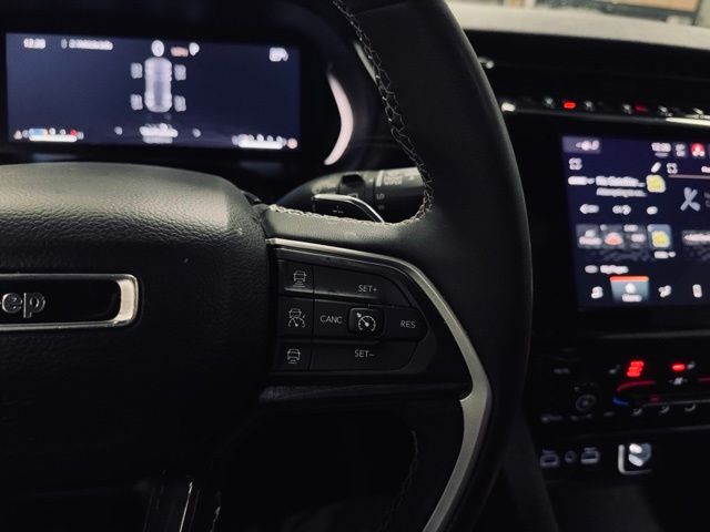 2023 JEEP GRAND CHEROKEE - Image 26