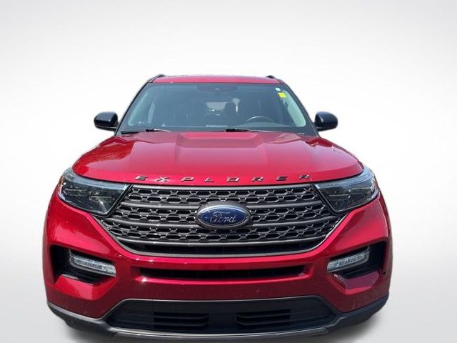 2022 Ford Explorer XLT photo 2