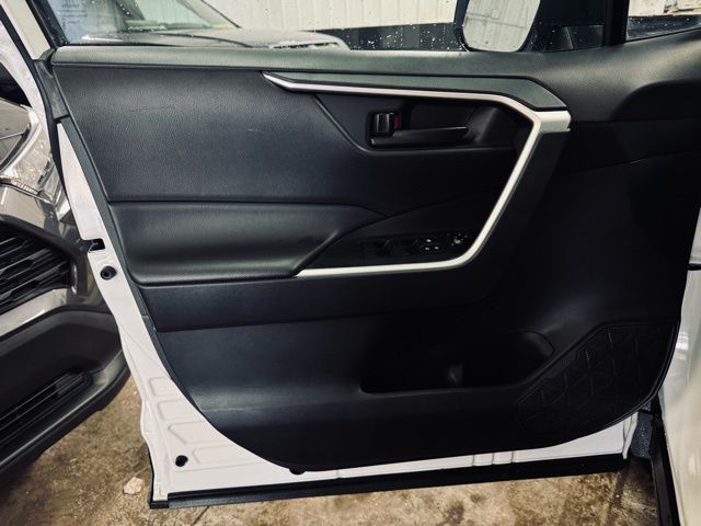 2024 TOYOTA RAV4 - Image 10