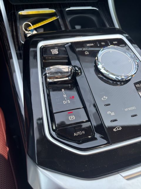 2025 BMW 740I - Image 28