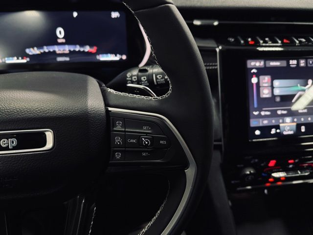 2023 JEEP GRAND CHEROKEE - Image 25