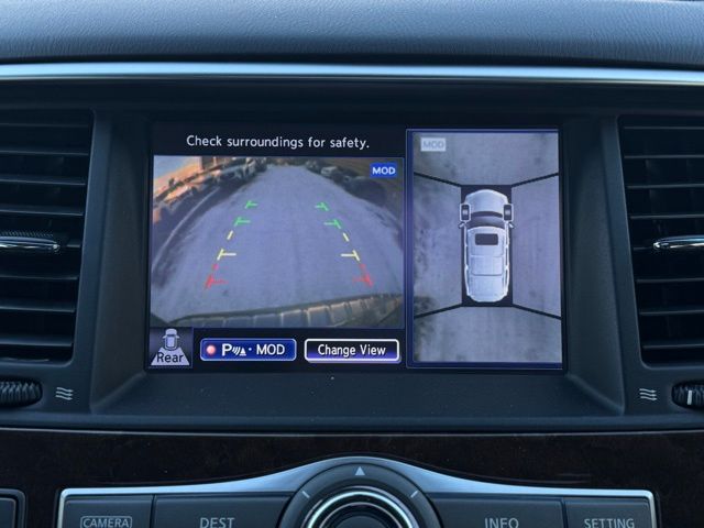 2016 INFINITI QX80 - Image 40