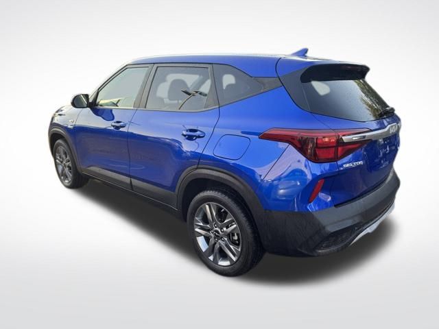2022 Kia Seltos LX photo 4