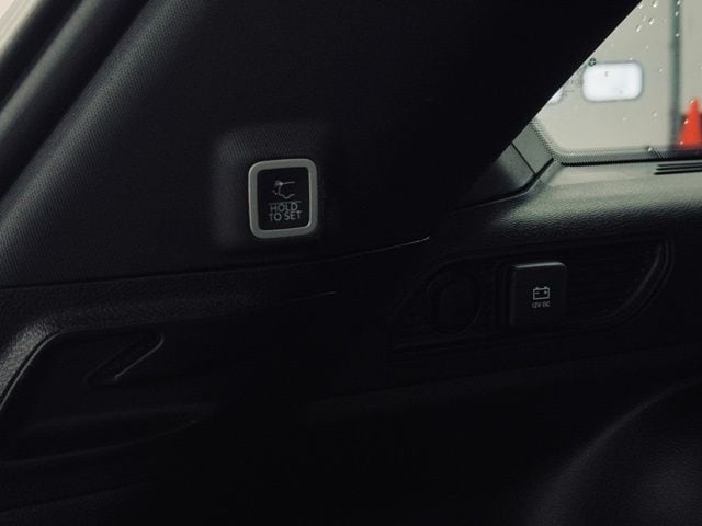 2022 JEEP GRAND CHEROKEE - Image 11