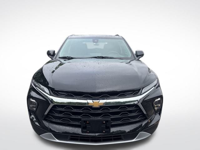 2023 Chevrolet Blazer 2LT photo 2