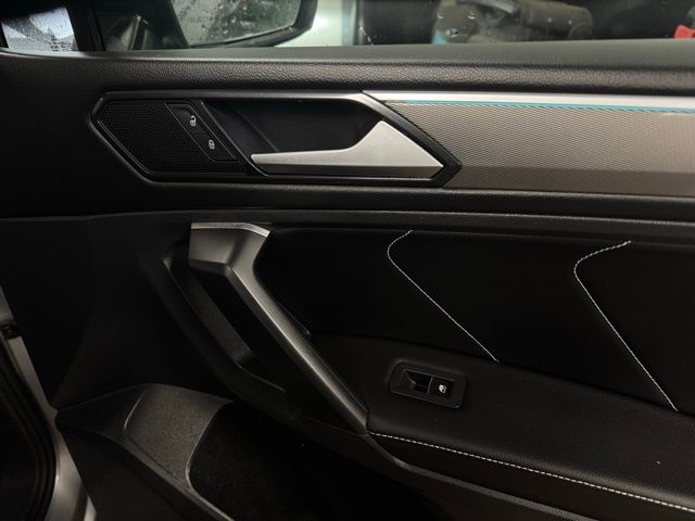 2022 VOLKSWAGEN TIGUAN - Image 17