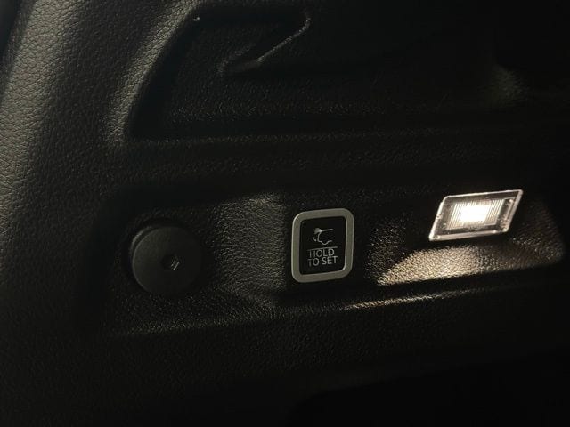 2023 JEEP GRAND CHEROKEE L - Image 12