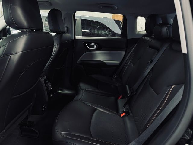 2022 JEEP COMPASS - Image 18
