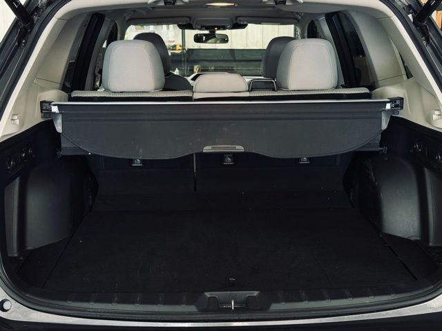 2022 SUBARU FORESTER - Image 10