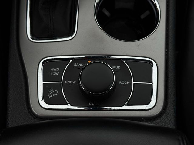 2019 JEEP GRAND CHEROKEE - Image 32