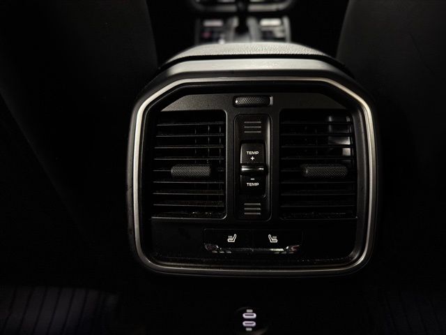 2024 PORSCHE MACAN - Image 23