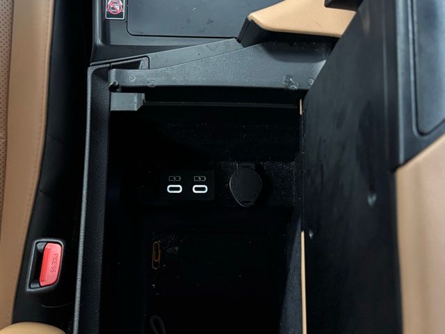 2023 LEXUS ES - Image 35