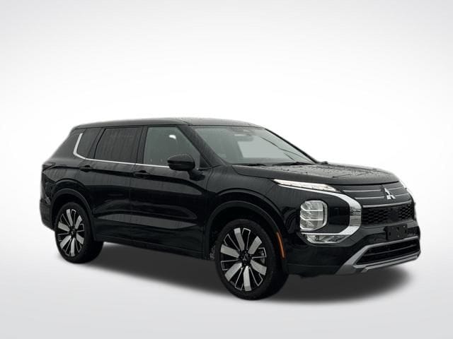 2025 MITSUBISHI OUTLANDER - Image 4