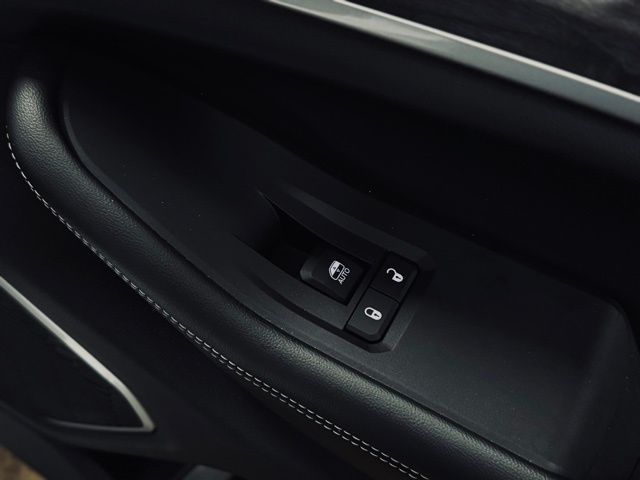 2023 JEEP GRAND CHEROKEE L - Image 16